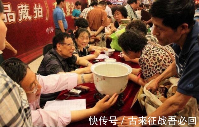 玉器$男子花50万造赝品,拍出2.2亿高价,专家:亏了,不少于10亿