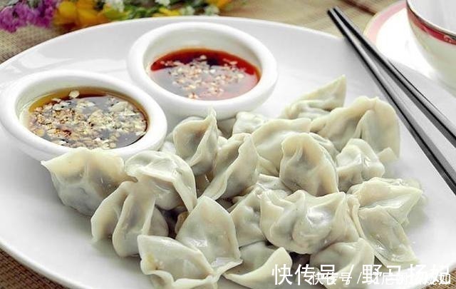 包饺子别用手捏了,教你正确做法,快速不脏手五分钟一屉