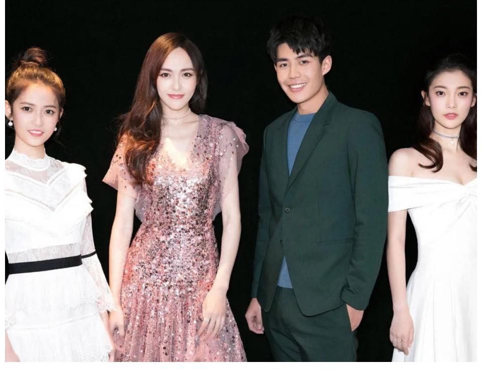 嘉行|85花的强大闺蜜:赵丽颖有贵人保驾护航,杨幂的经纪人带她发财