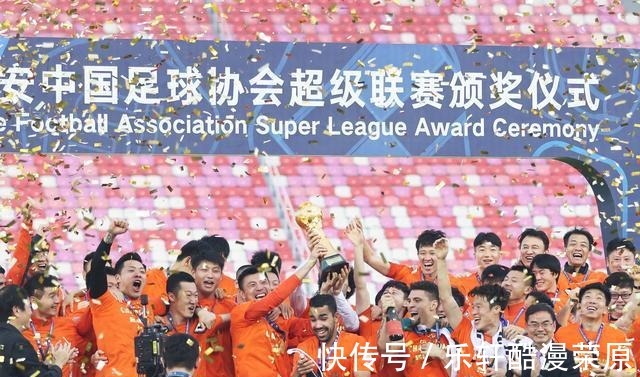 黑哨|央视点赞并报道,职业俱乐部却屡遭黑哨,球迷质问足协你的脸呢