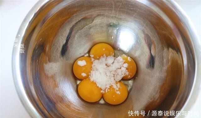 孩子要吃蛋糕,我用6个鸡蛋做一盘,香软可口,比买的好吃