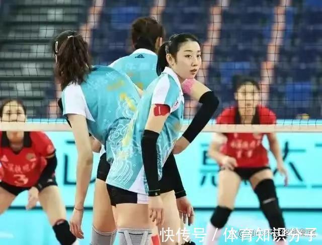 李盈莹|怎样解读张晨和陈友泉同时进入中国女排教练团队?