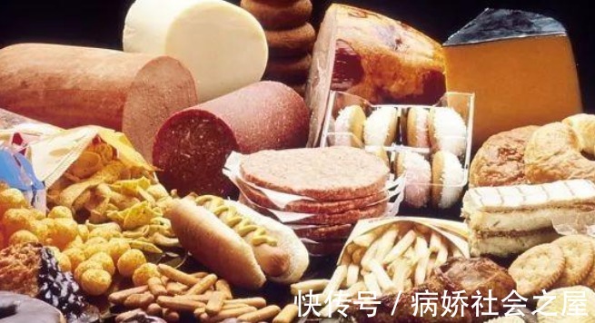 食用|吃菠菜对肝不好?医生:不想肝脏“报废”,3种食物有多远扔多远