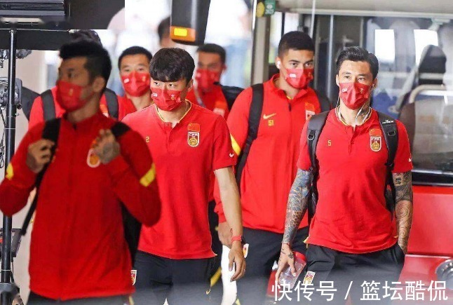足协|建议下课吧!国足官宣重要决定,陈戌源彻底让国足球迷愤怒