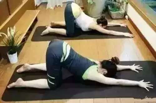 背部|睡前这样趴一趴，等于跑步1小时，搞定多种慢性病！