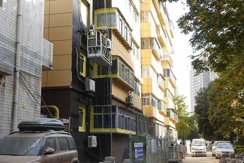 业主们|5年后,楼梯房和电梯房哪个更保值,新规下,答案一目了然