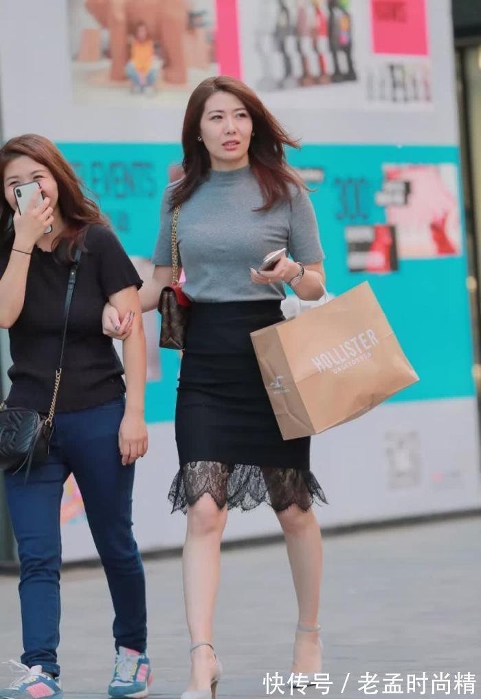 气质高雅|街拍:气质高雅身姿迷人的极品美妇,大高个穿什么都是那么好看!