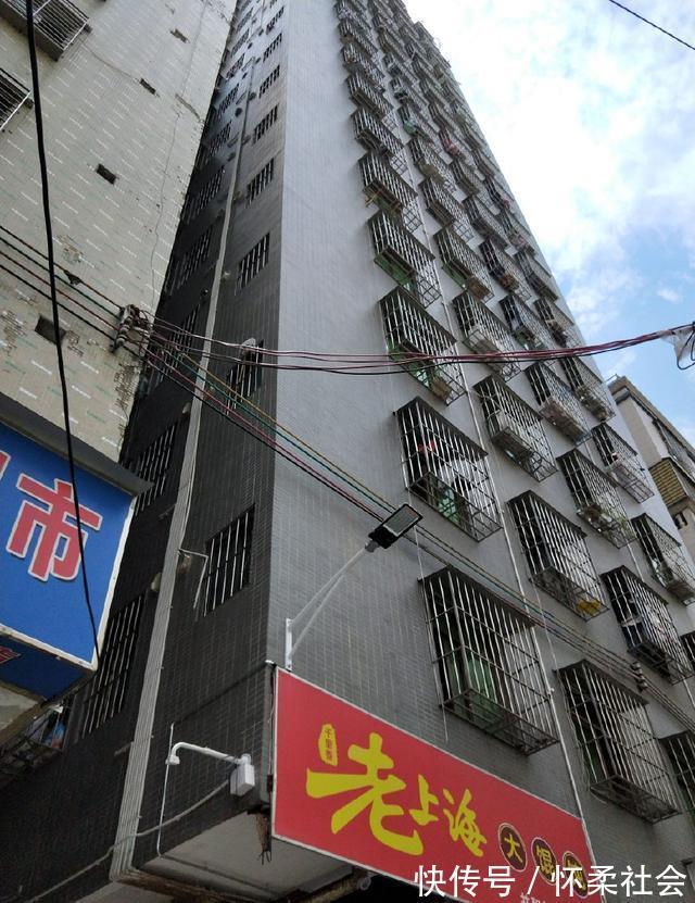 共和新村|由于富士康员工减少,附近的共和新村冷清,大量低价空房无人租