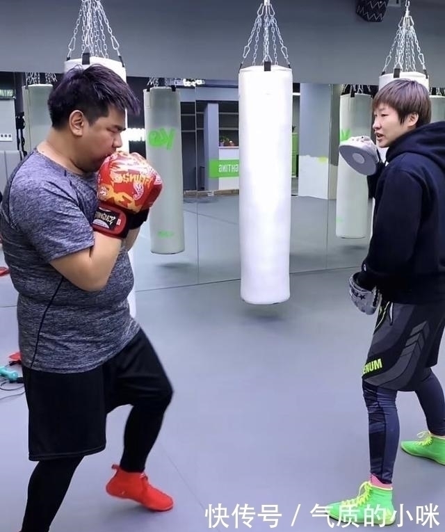 杨光|星光大道冠军，拜师戴玉强，怒批朱之文，盲人歌手杨光现状如何