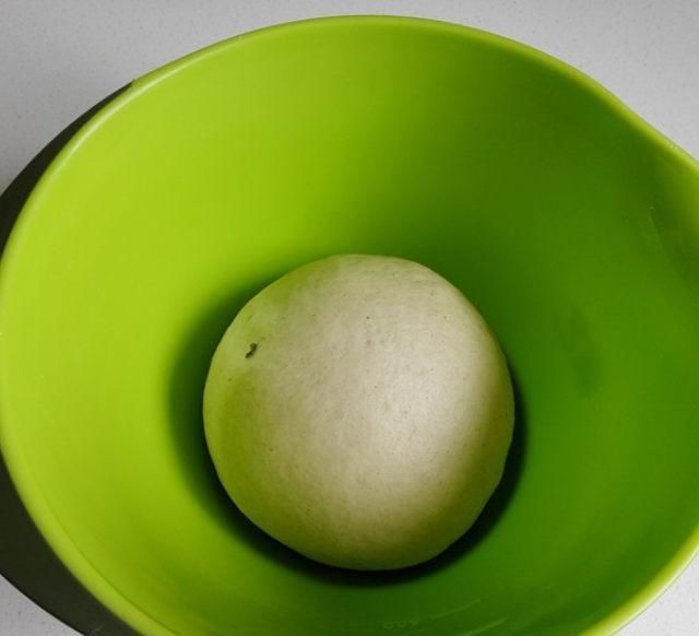 操作|一款操作简单的餐包,添加了白味噌和葱花,空口吃味道也是棒棒的