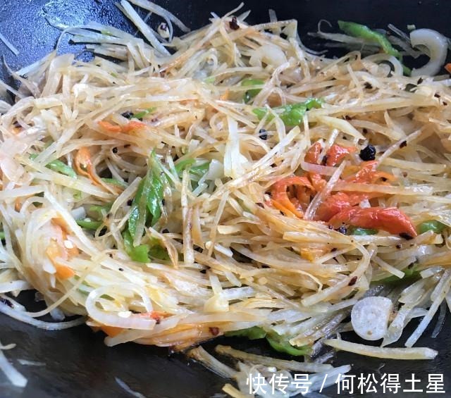 洋葱|洋葱炒土豆丝，快手家常菜，简单又下饭！