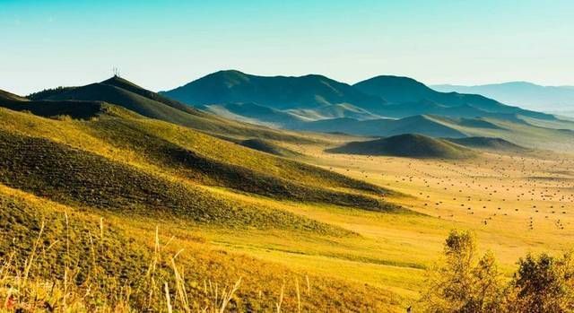  水平|白居易“离离原上草”被郭沫若和北宋一怪才模仿，水平高下立判