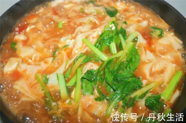 保鲜袋|手擀面这样做,根根分明煮不烂,爽滑筋道不糊汤,比买的好吃