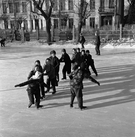 新中国&《圆梦冰雪：影像书写新中国冰雪运动70年》｜ 北京2022冬奥文化影像主题展（二）