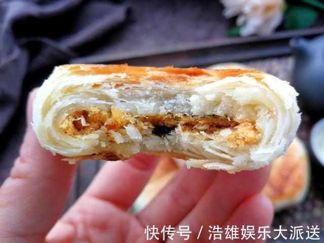 香酥|自制快手香酥肉松饼,一个电饼铛足够了,过年待客的体面零食