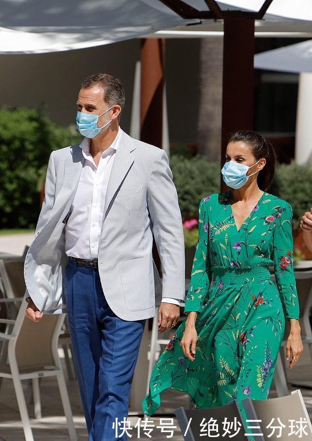 西班牙王后“巡游”开启穿鲜艳绿裙成森林仙子,47岁怎么这么嫩