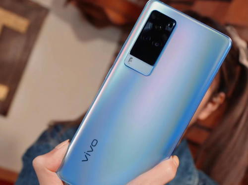 设计|vivo X60 系列真机现身：中置挖孔屏设计