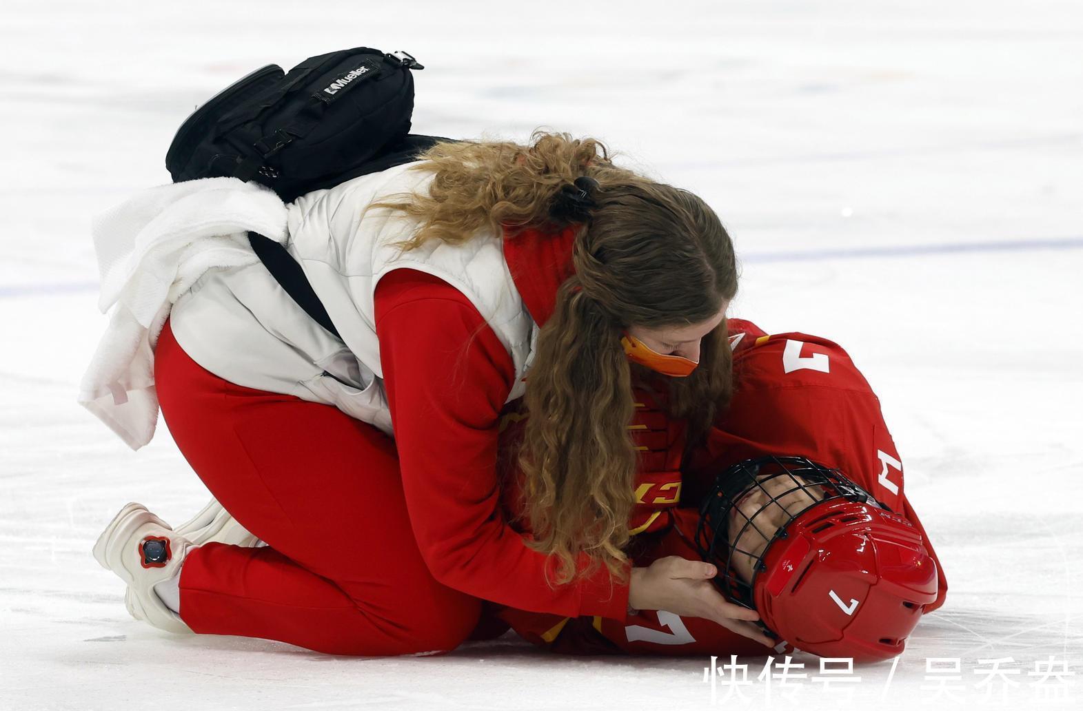北京冬奥会|门将周嘉鹰神了，连扑5个点球！中国女冰击败日本队取得两连胜