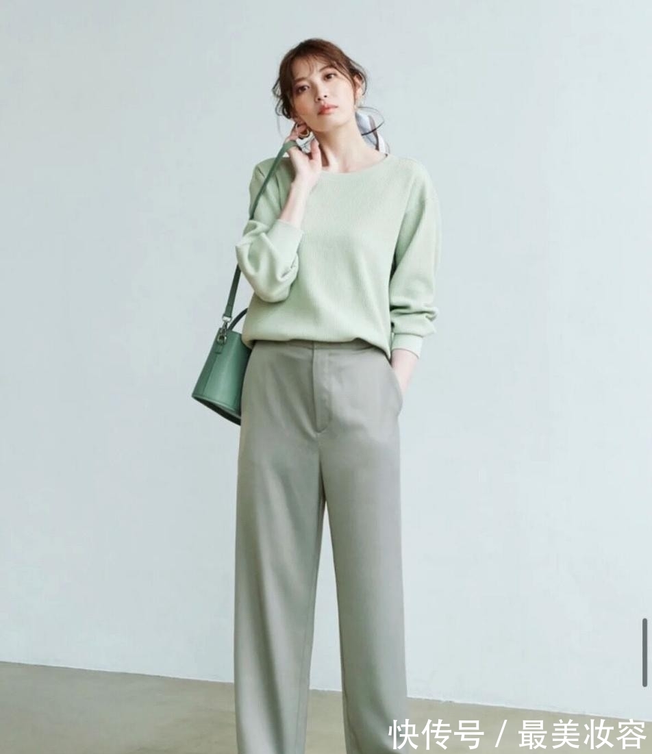 阔腿裤 立春之后,放弃卫衣配阔腿裤吧!今年流行这样穿,时髦耐看更气质