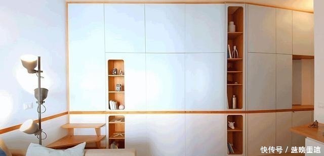 通风换气|明明是一居室，打满墙柜子把2间卧室藏里面，30㎡要住一家4口！