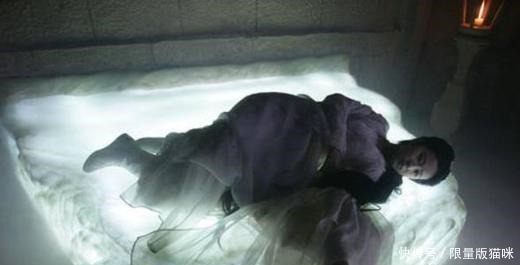 小龙女为什么睡在绳子上练功只是借口,真相其实金庸也不想道破!