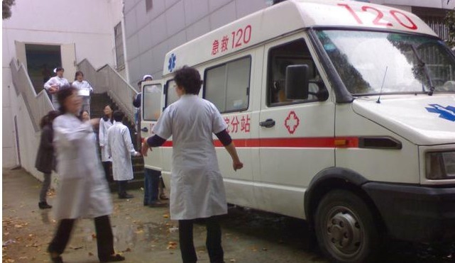 富硒|昏迷不醒，55岁男子2小时后离世，医生高血压，饭后3事别着急