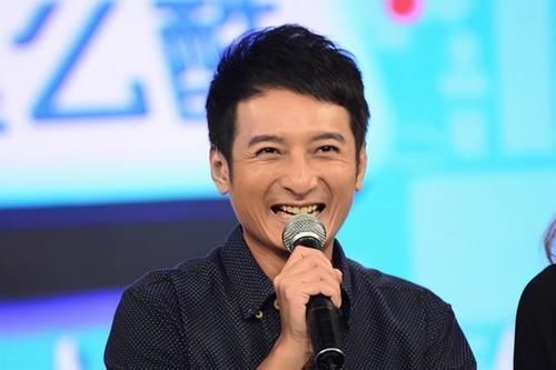 李维嘉节目中晒出豪宅,全屋都是大白墙,灯光的运用堪称装修典范