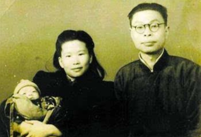 诗仙|中共十大特工之一，跟“诗仙”同名，三次被捕，最后被残忍杀害