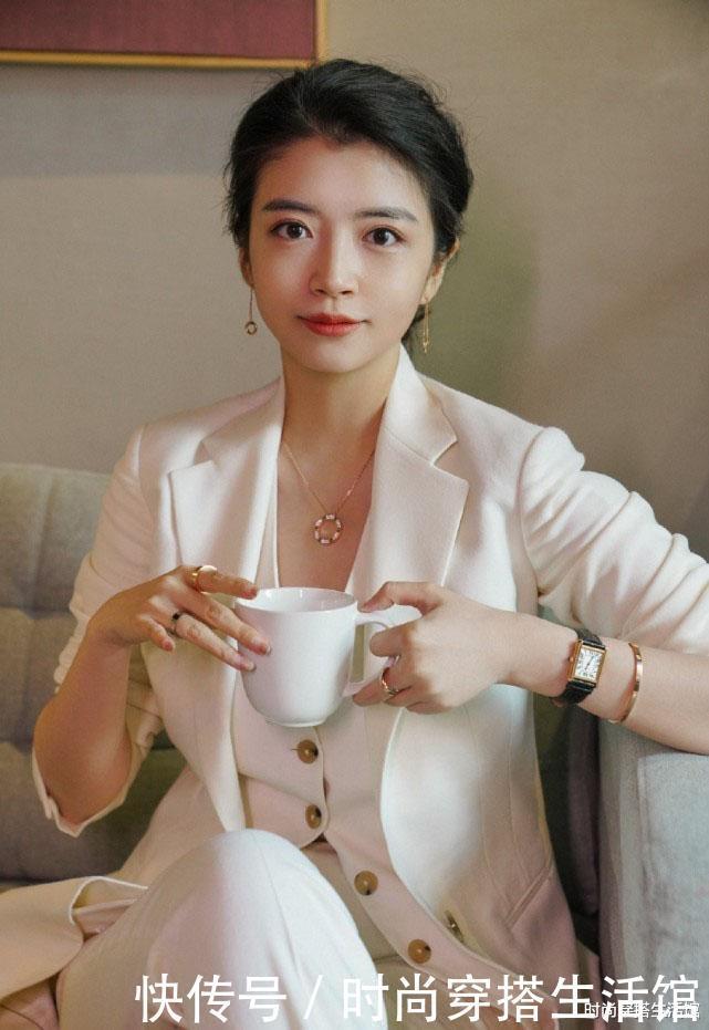 高雅|将简单款穿得高级才是高手,看看三木配色技巧,既休闲又高雅