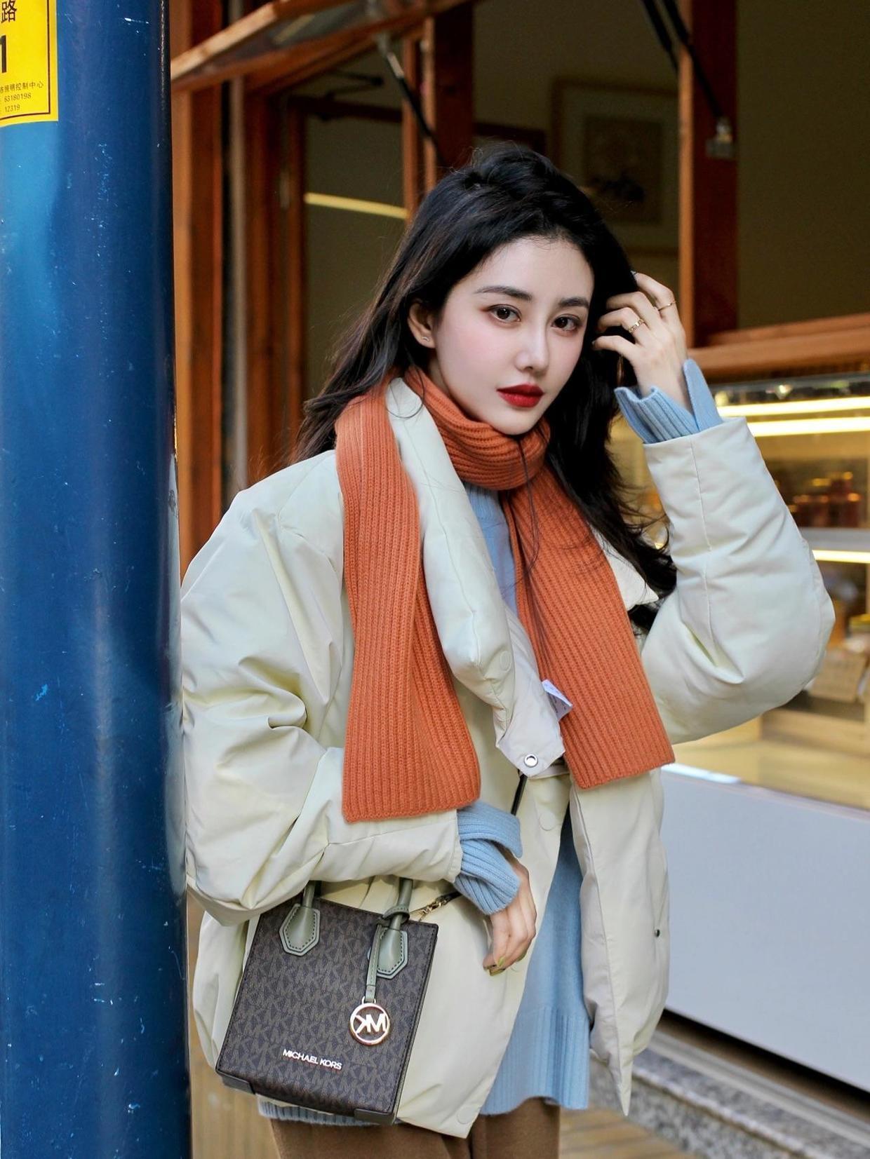 小姐姐|天冷了羽绒服不要多买,有这几款就够了,搭配裤子、半身裙都洋气