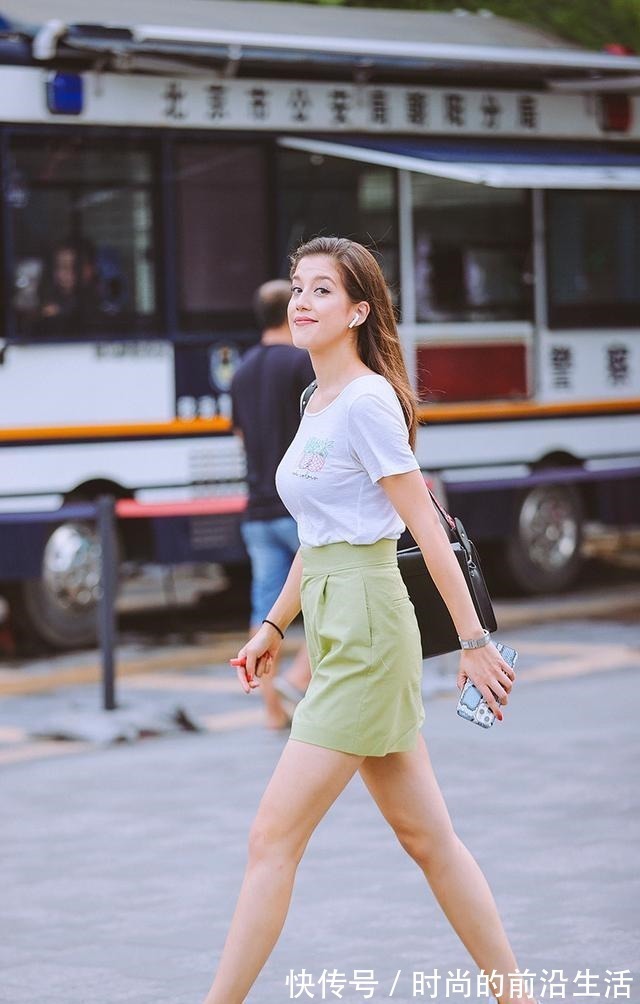 自信心 注重穿衣方面的搭配技巧,从细节入手,你可以看见时尚的全貌!