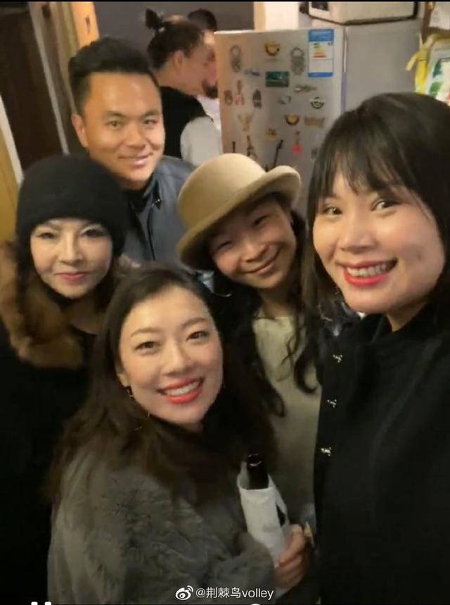 颜值担当|元气满满!中国女排世界冠军生娃后更新近照,发福明显仍貌美如花
