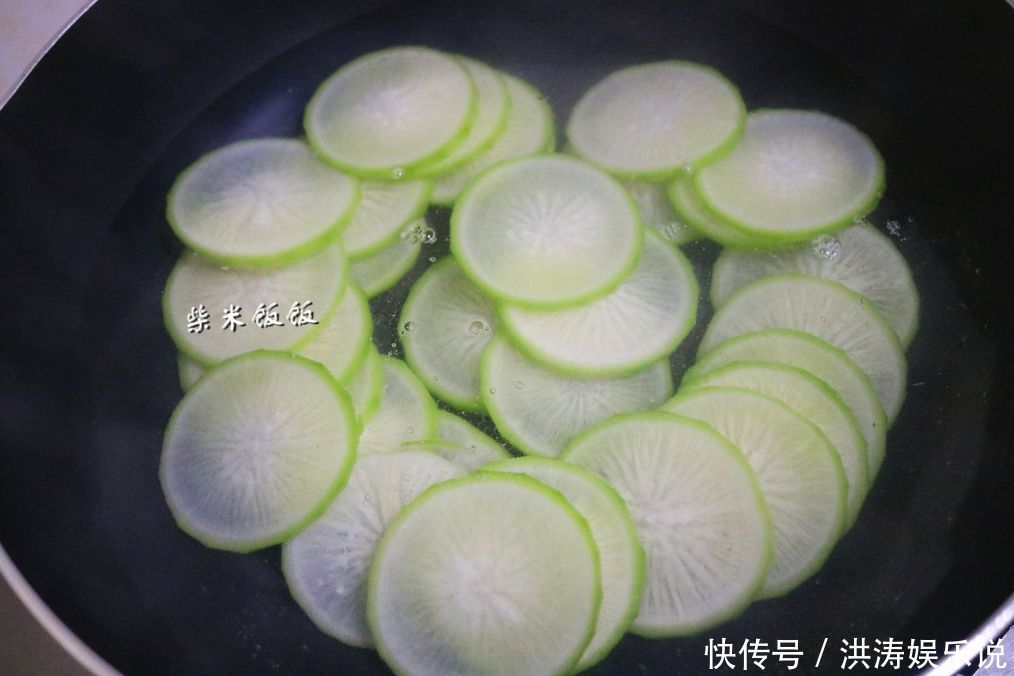 蒸蒸日上|这道菜简单,蒸一蒸,象征花开富贵,蒸蒸日上,过年吃寓意好