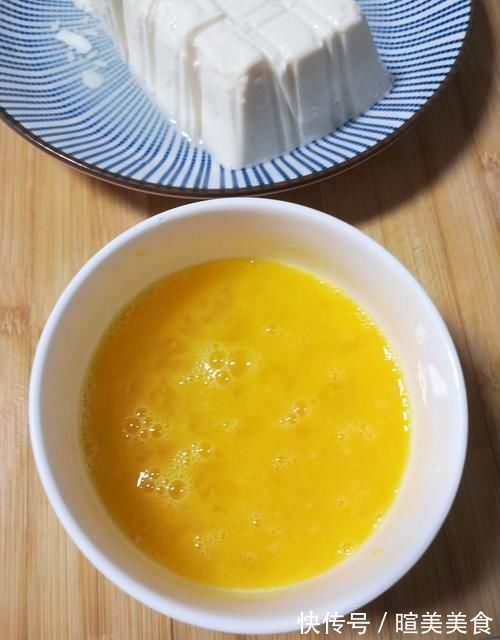心灵鸡汤|早餐要快捷又要营养丰富:内酯豆腐蒸鸡蛋这样做,十分钟搞定