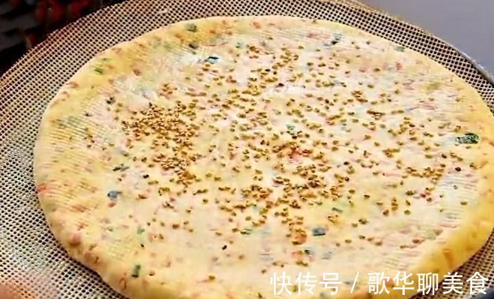 教你玉米面新吃法,蒸一蒸咸香劲道,比包子好吃,比馒头简单