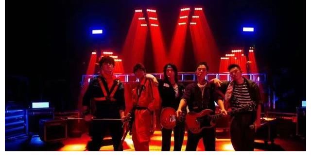 乐夏|在《哥哥》里，他是“滚圈”最不起眼的？