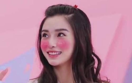 口红|为什么你的妆容总是显得“廉价”？避开这七点，才能自然又高级