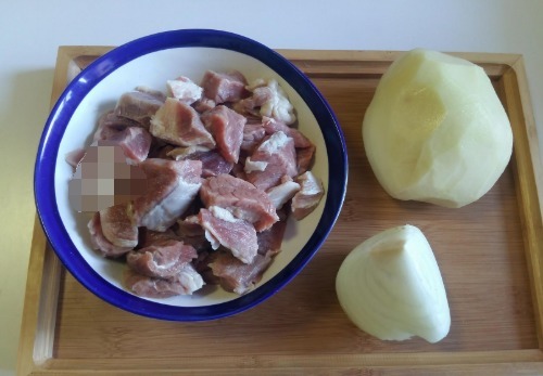  简单|炖牛肉，去腥我用这俩料，没腥气只剩香，超简单