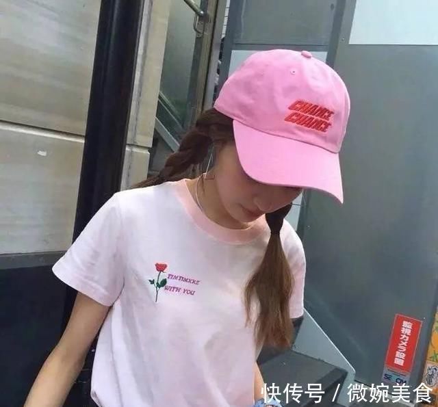 初潮|女儿月经初潮到来,这三件事请妈妈务必告知,关乎他们的身体健康