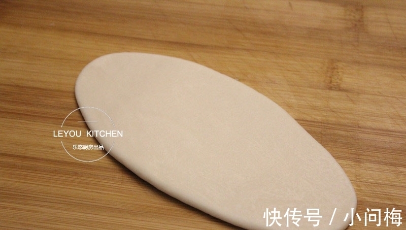 馅料|每年中秋都会做的月饼，咬一口，满手满嘴都是酥皮，比买的还香