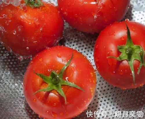 西红柿塞冰箱容易软烂，学会这招，放多久都行，买多了也不用担心