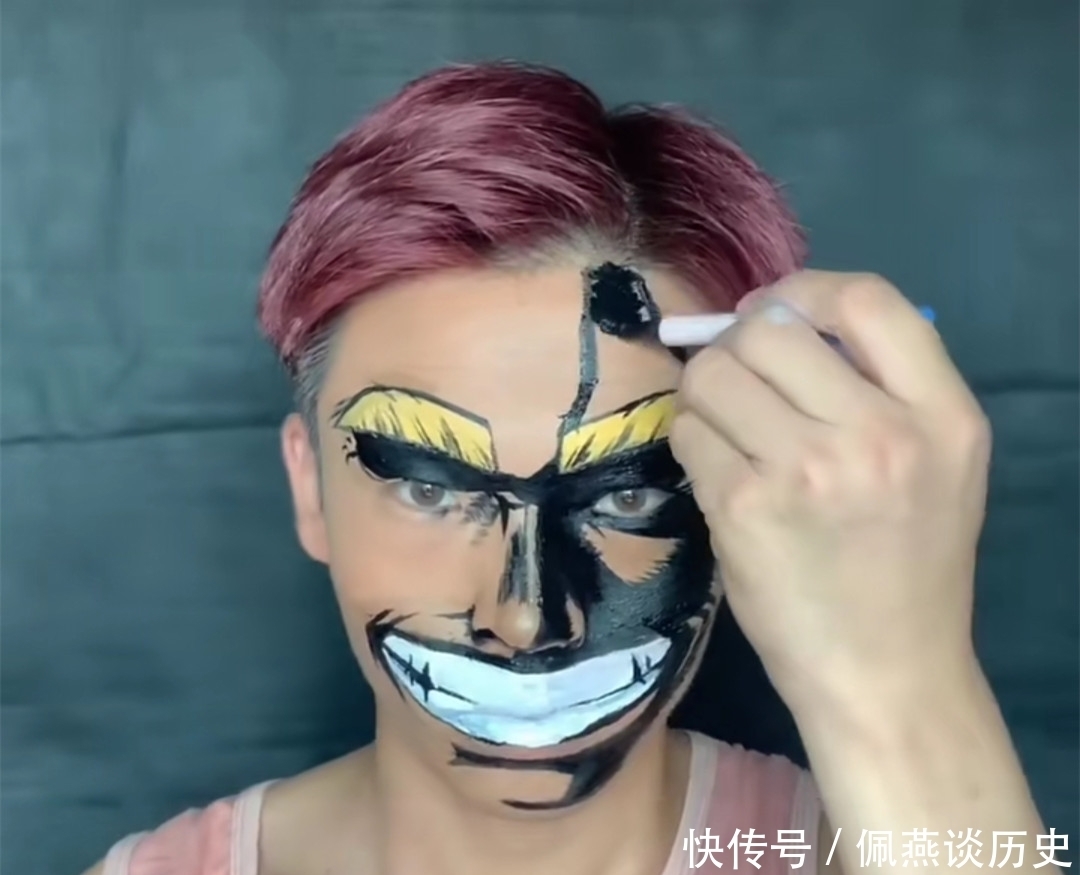 美术生“欧尔麦特”仿妆,开局:凑凑热闹,结局:这是仿脸吧!