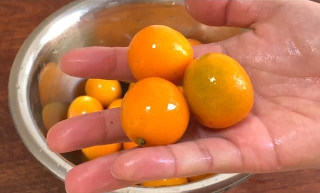 快过年了，遇到这种碱性水果别手软，寓意发财，营养极高，别错过