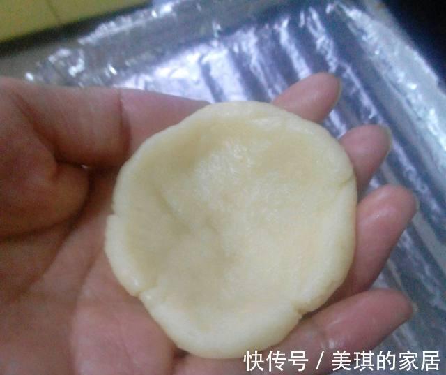 蛋液|老式提浆五仁月饼,皮酥脆馅香甜,味道一点都不腻,太好吃了