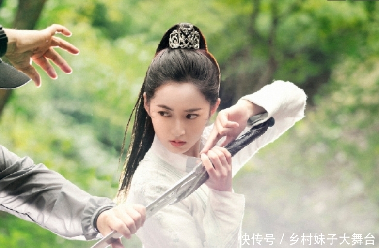 没播|《镜双城》还没播,李易峰又一新剧定档央视播出,这也太有牌面了