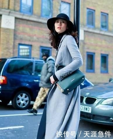 冬天穿平底鞋配大衣,太好看了,刘雯就是这样穿的,冬天一样很美