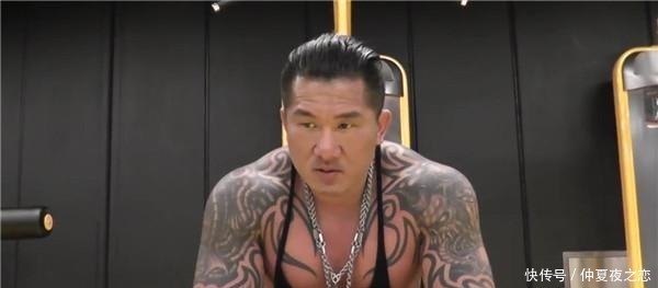 高体脂|奋战在健身房的高体脂大叔,个个膀大腰圆,为何不屑于练腹肌!