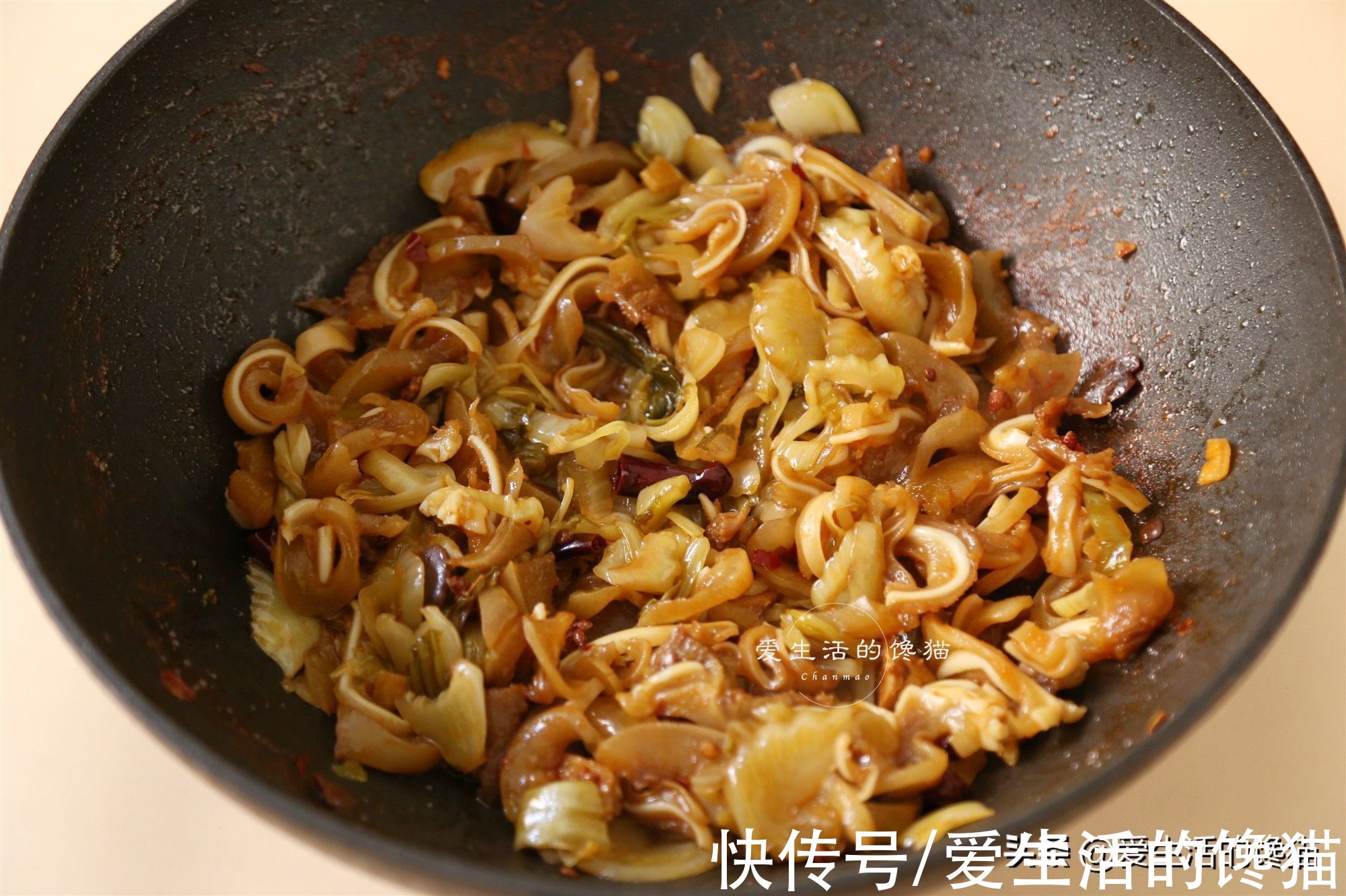 遇到这菜别手软，这样做香辣爽口，下酒下饭，30元两只，好吃不贵