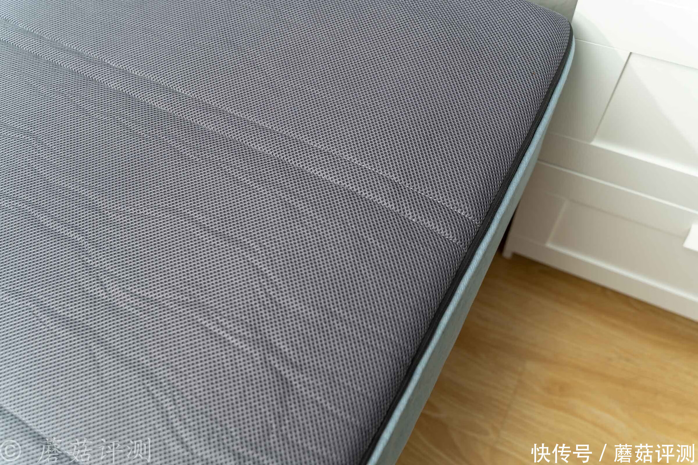 床垫|软硬兼具,好睡舒适、网易云舒零压感软硬两用弹簧床垫 体验评测