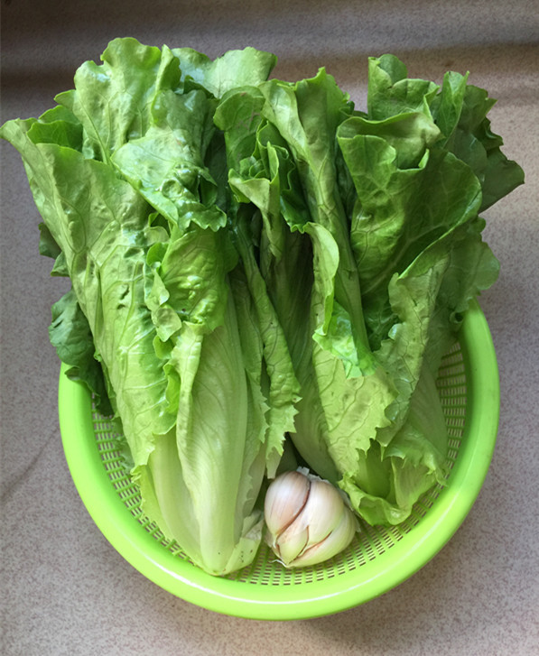 不管炒什么青菜,下锅多加“这1步”青菜不变黑,吃起来特别嫩!